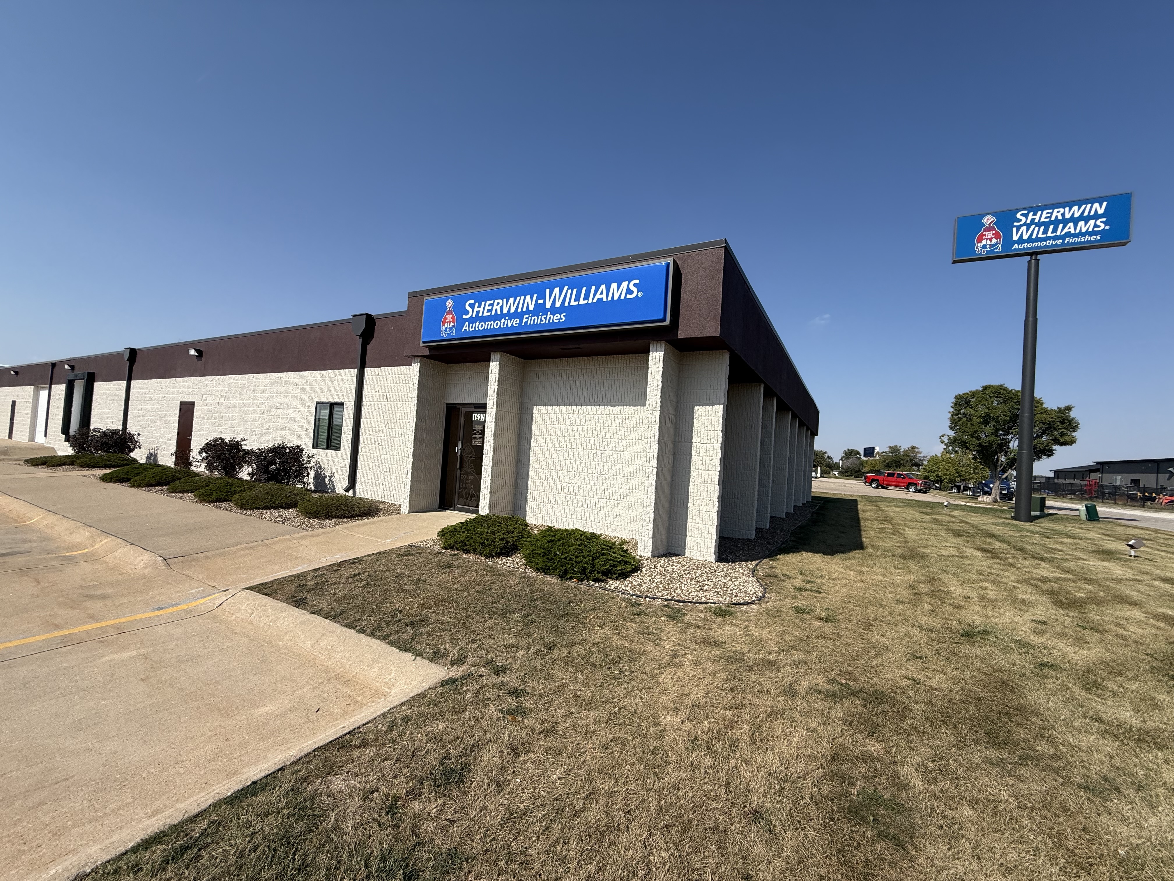 Sherwin-Williams Automotive Finishes location painted by Maverick Painting
